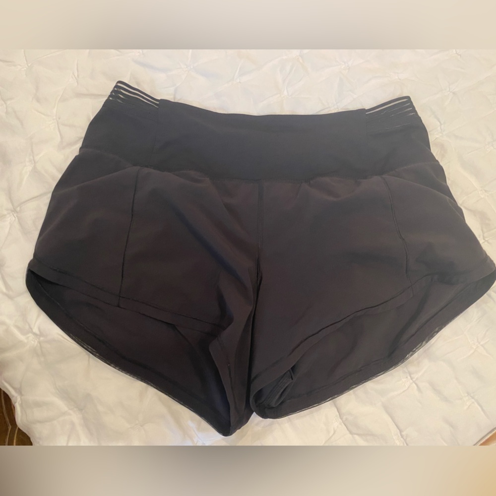 Lululemon mid rise shorts